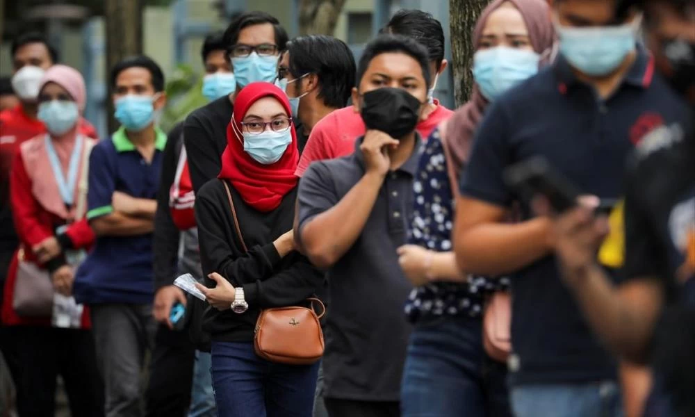 Ρεκόρ κρουσμάτων στην Μαλαισία: 4.855 νέα κρούσματα και 27 θάνατοι